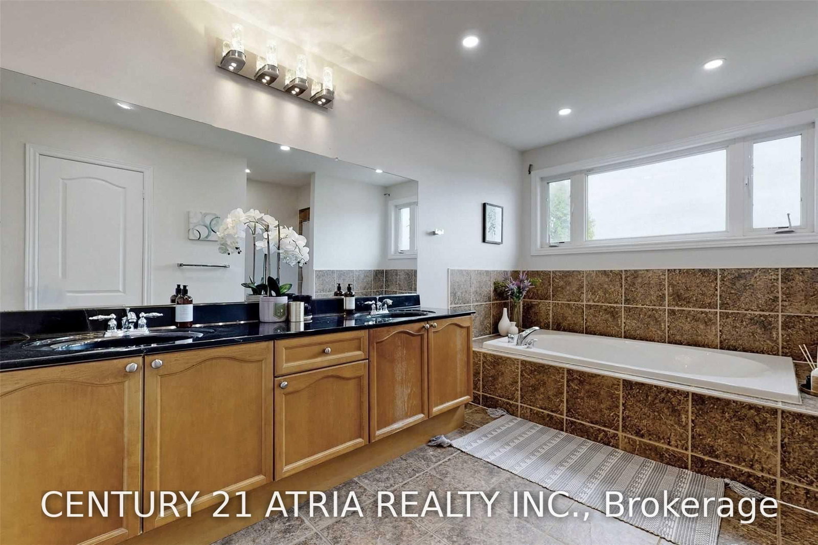 75 Medland Avenue • Whitby, ON photo 21