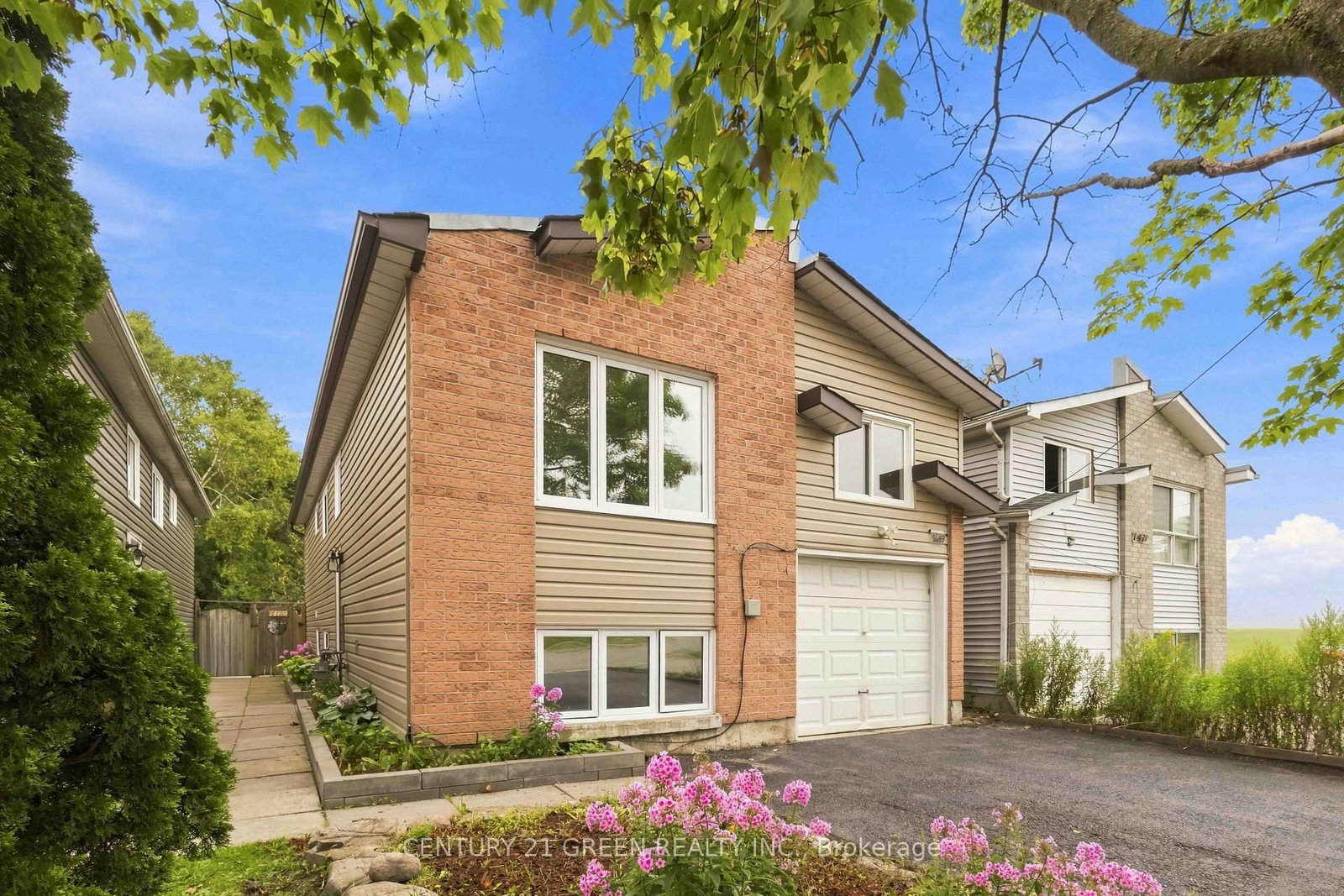 1469 Birchcliffe Court • Oshawa, ON photo 3
