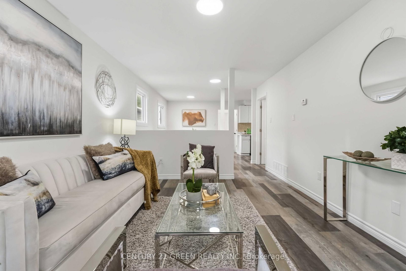 1469 Birchcliffe Court • Oshawa, ON photo 8