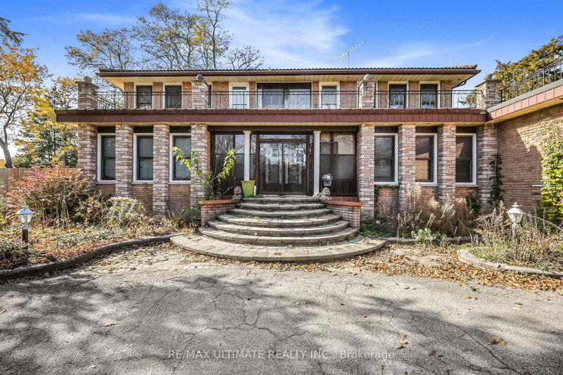 1010 Ritson Road N