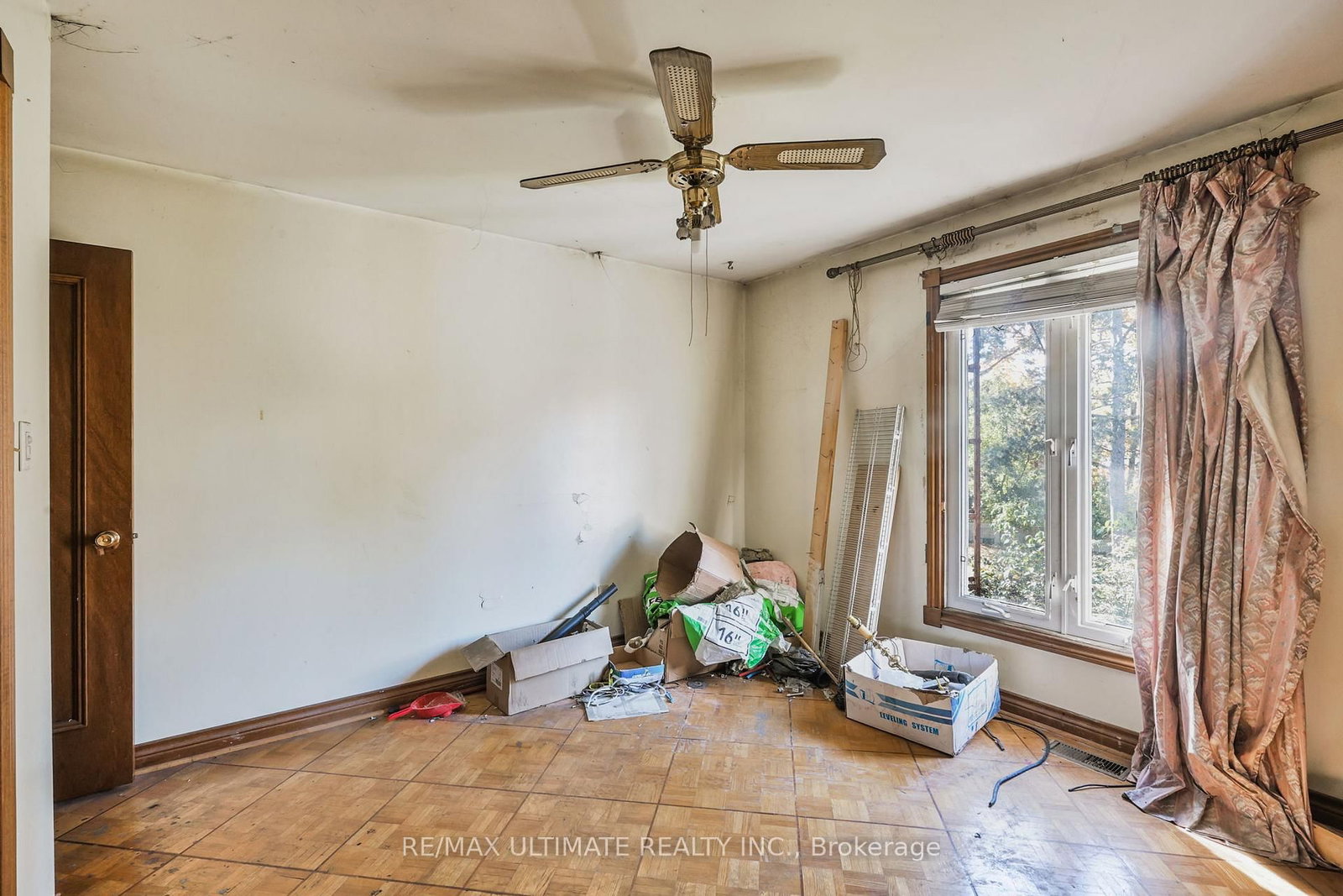 1010 Ritson Road N • Oshawa, ON photo 18
