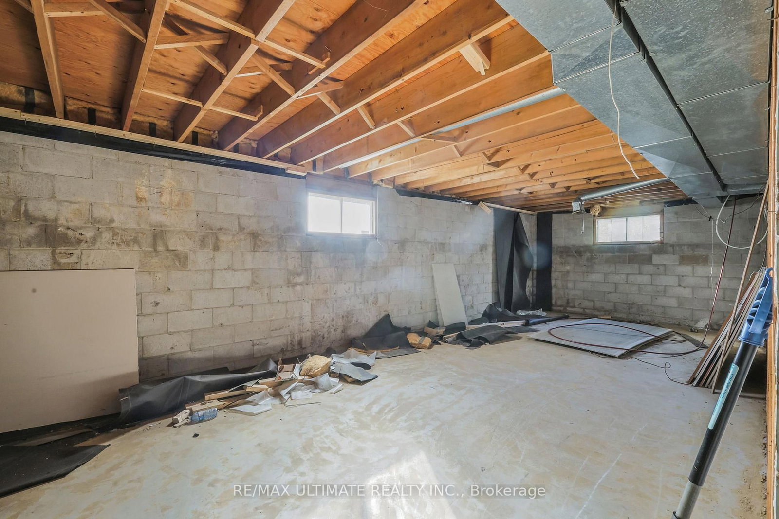 1010 Ritson Road N • Oshawa, ON photo 21