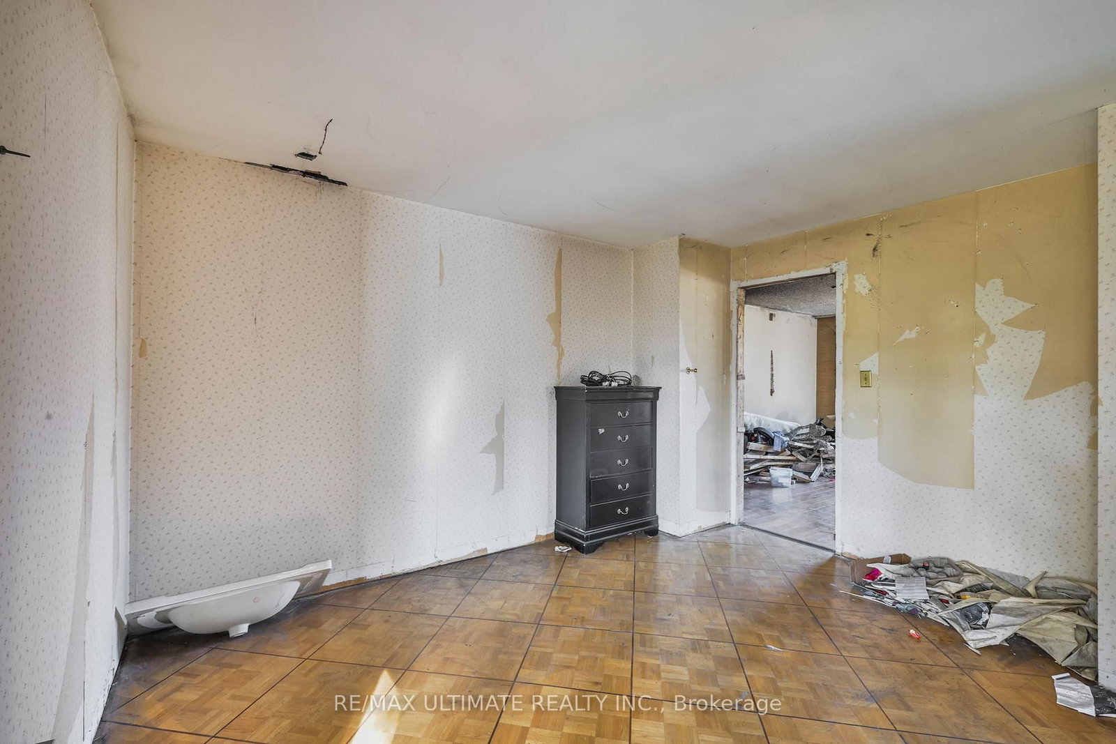 1010 Ritson Road N • Oshawa, ON photo 32