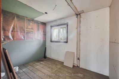 1010 Ritson Road N • Oshawa, ON photo 9