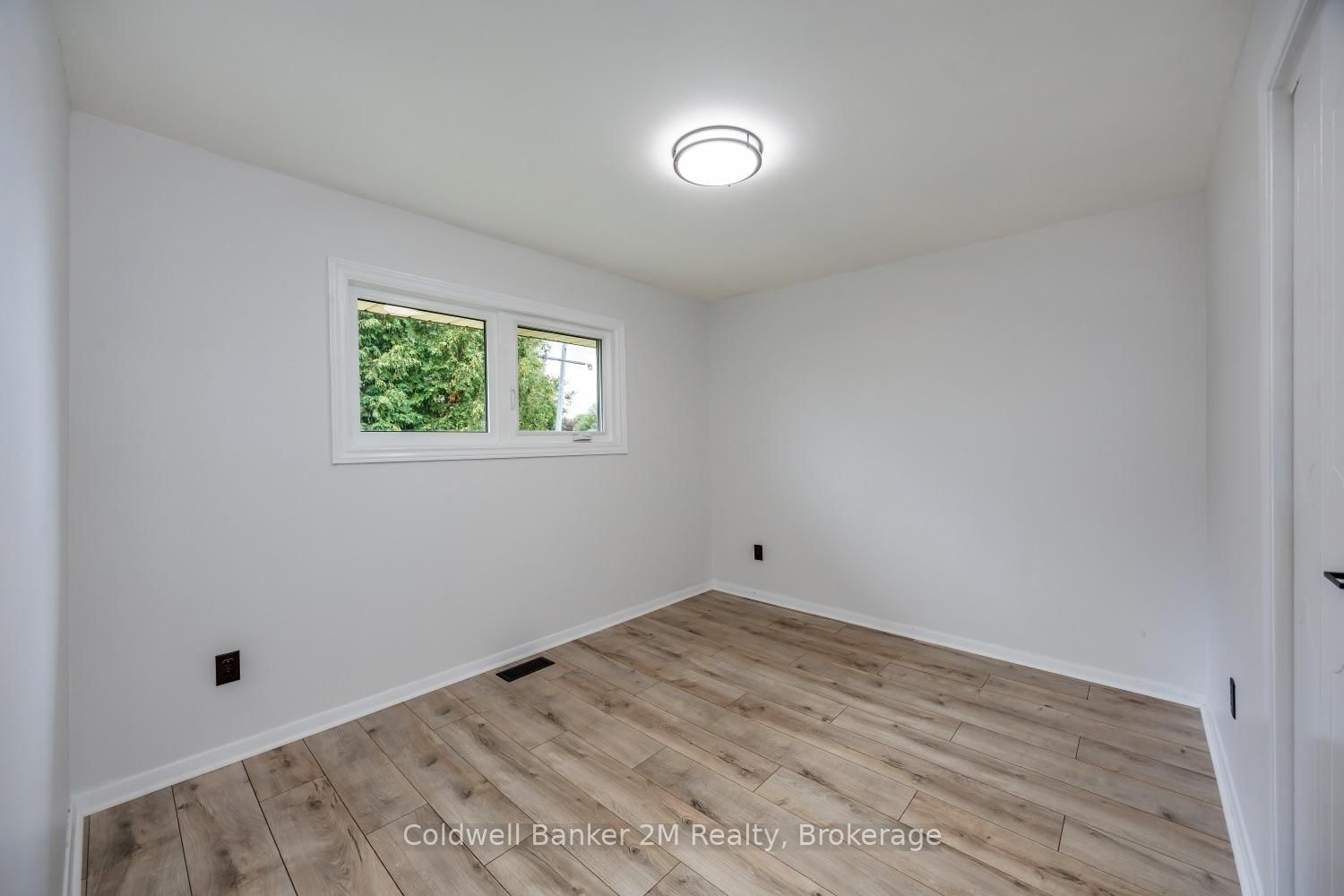 314 Inverness Drive • Oshawa, ON photo 17