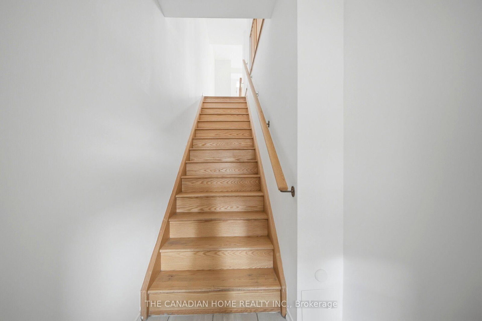 99 Danzatore Path • Oshawa, ON photo 5