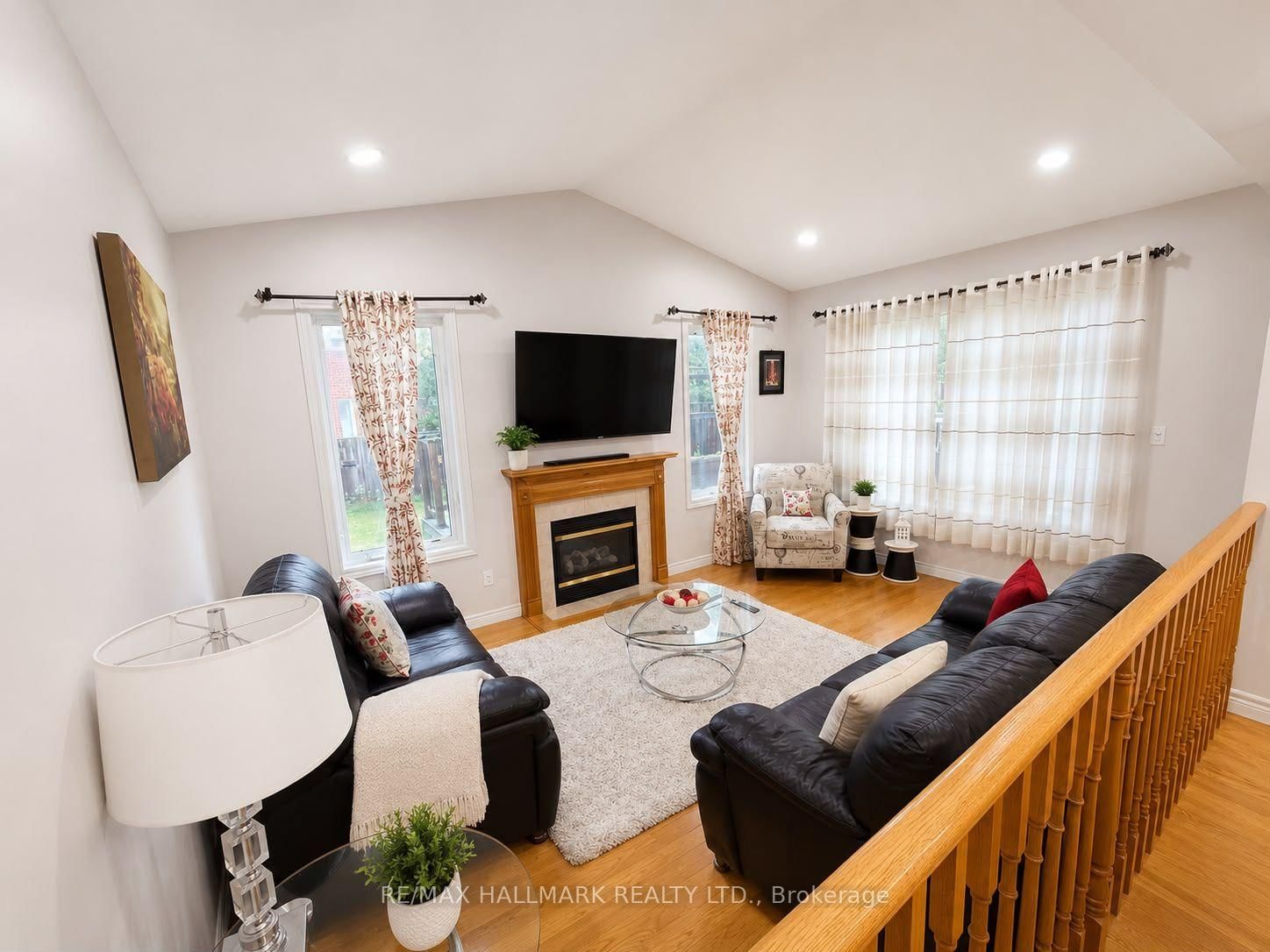 57 Treen Crescent • Whitby, ON photo 5