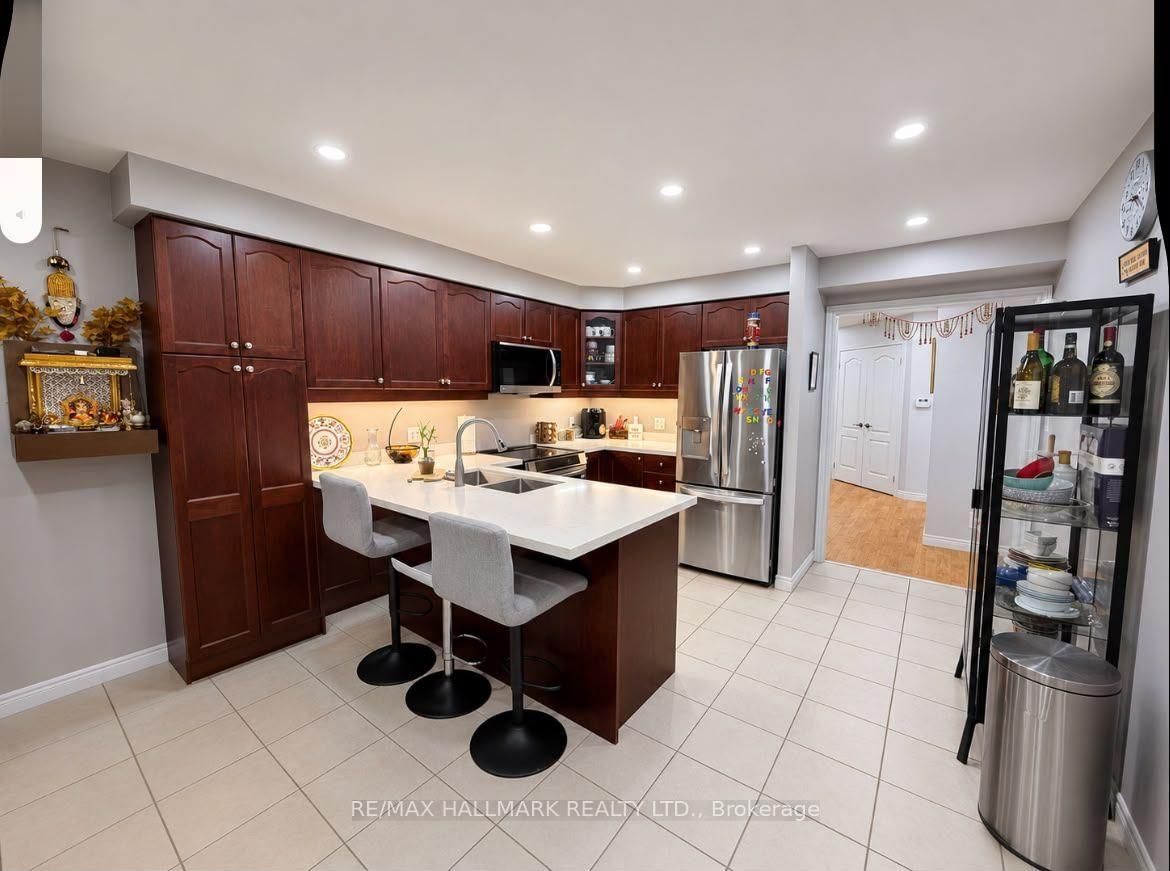 57 Treen Crescent • Whitby, ON photo 7