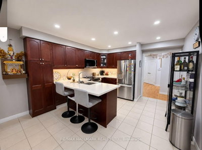 57 Treen Crescent • Whitby, ON photo 7