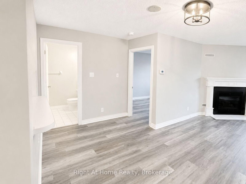 310 - 195 lake driveway W