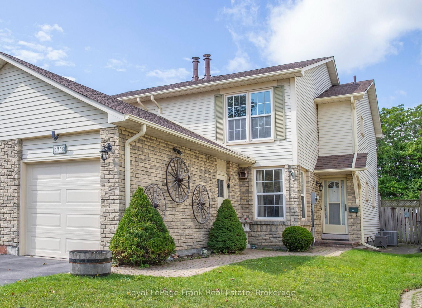 1268 Northmount Street • Oshawa, ON photo 3
