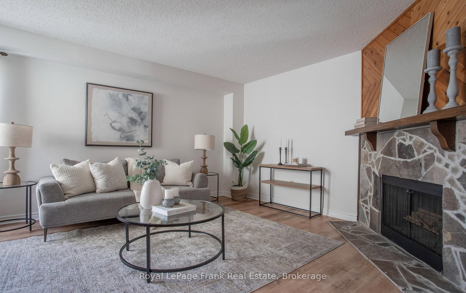 1268 Northmount Street • Oshawa, ON photo 8