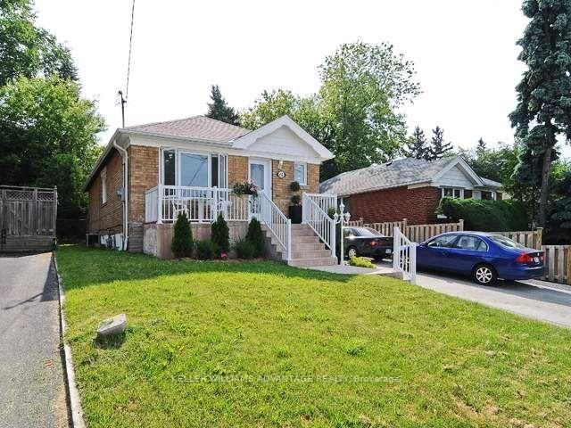 Lower Unit - 61 Maybourne Avenue