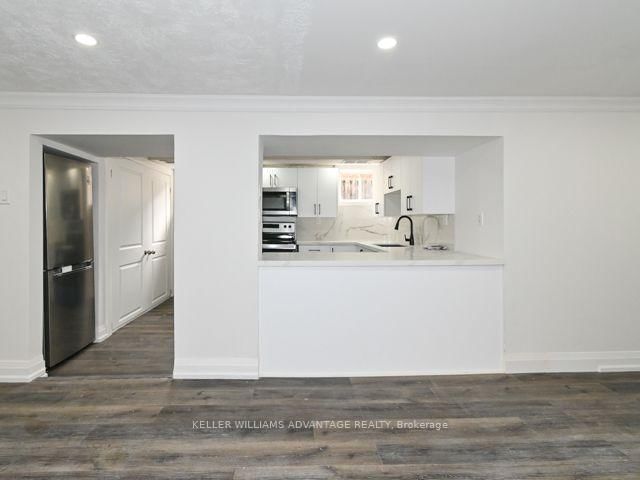 Lower Unit - 61 Maybourne Avenue, Toronto 5