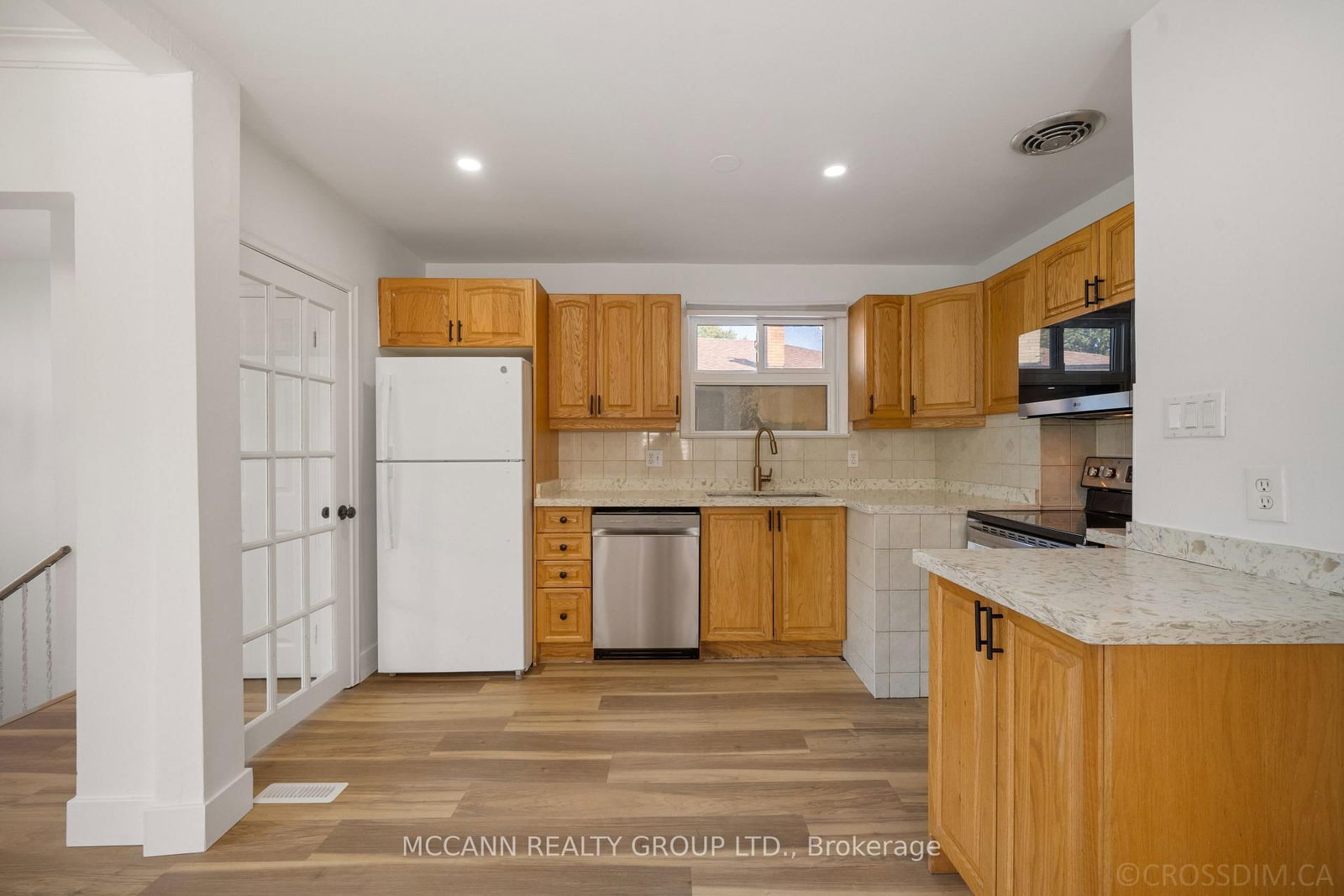 17 Barlow Road E • Toronto, ON photo 10