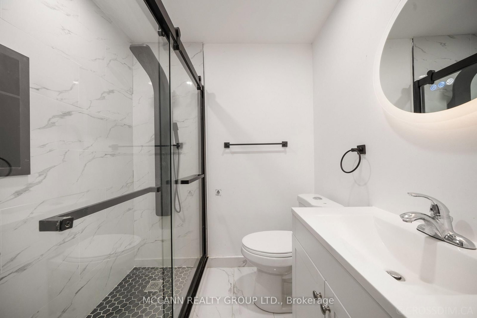 17 Barlow Road E • Toronto, ON photo 19