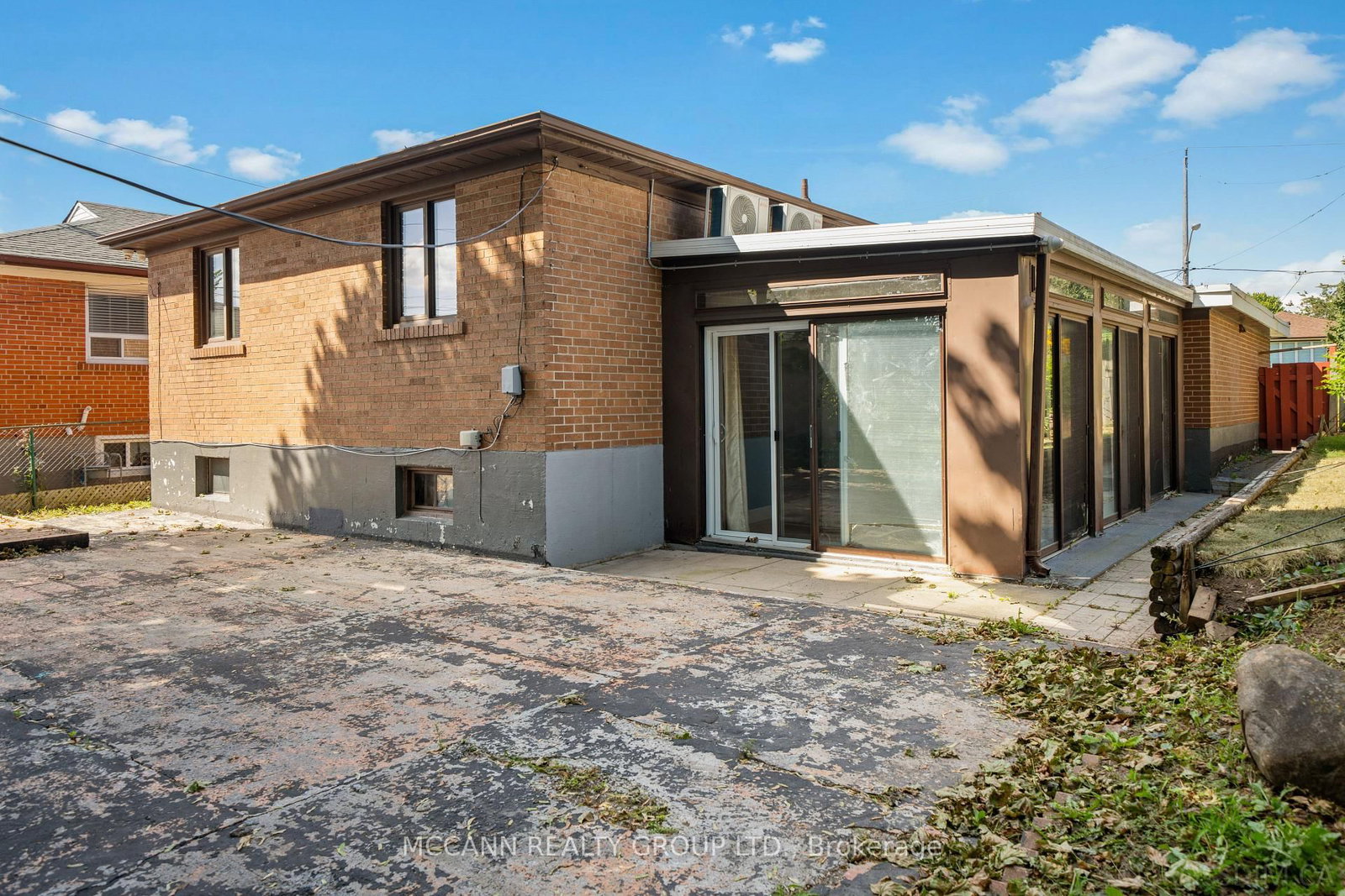 17 Barlow Road E • Toronto, ON photo 38