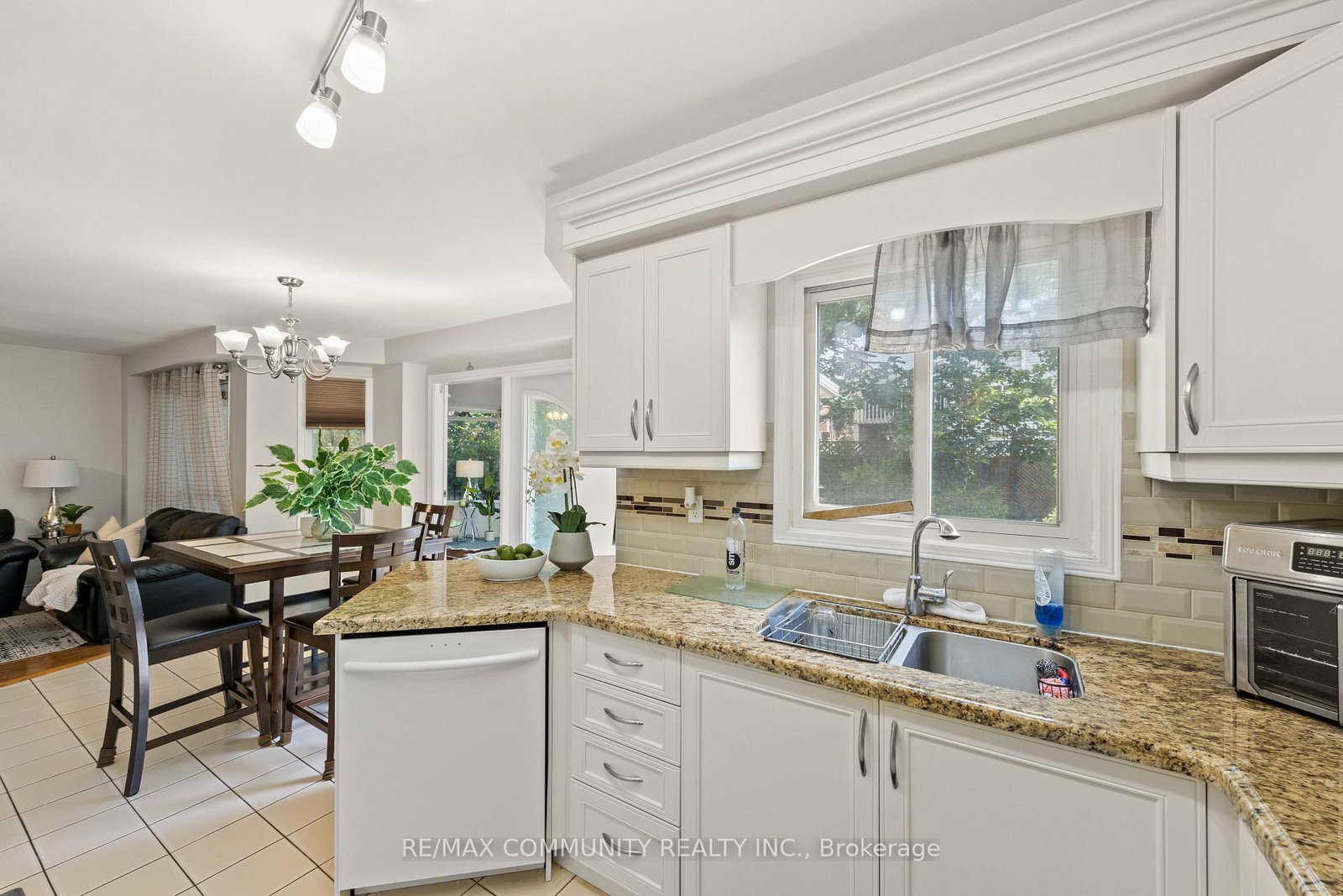 5 Plowman Drive • Ajax, ON photo 12