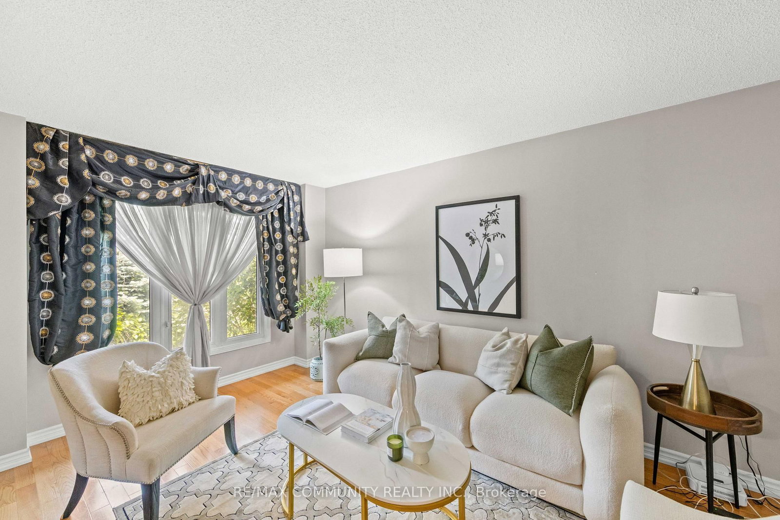 5 Plowman Drive • Ajax, ON photo 4