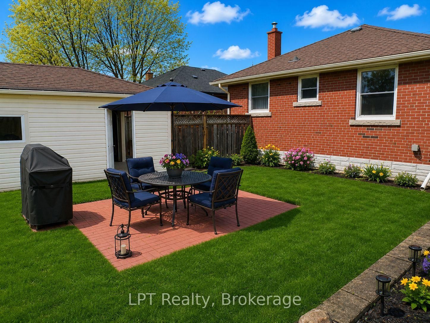 256 Farewell Street • Oshawa, ON photo 3