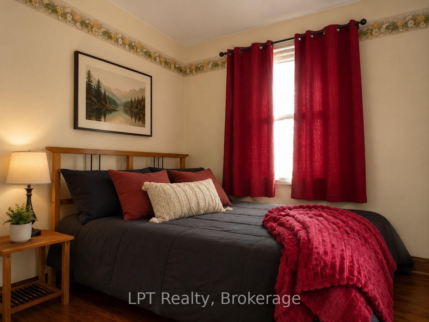 256 Farewell Street • Oshawa, ON photo 6