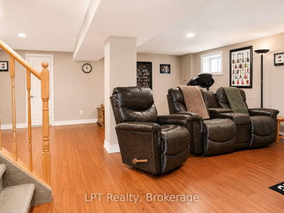 256 Farewell Street • Oshawa, ON photo 9