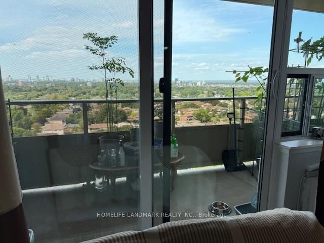 15 Torrance Road • #1811 • Toronto, ON photo 13