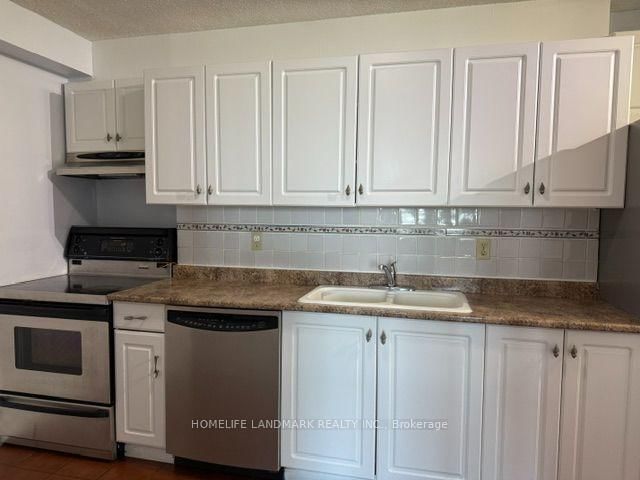 15 Torrance Road • #1811 • Toronto, ON photo 5