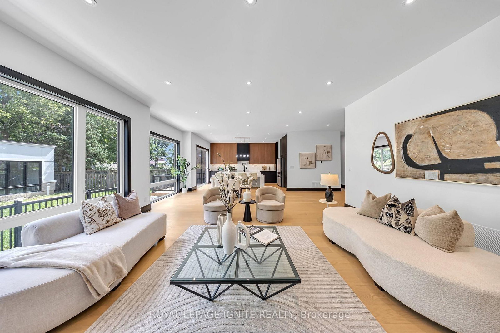 15 Deblyn Drive E • Toronto, ON photo 16