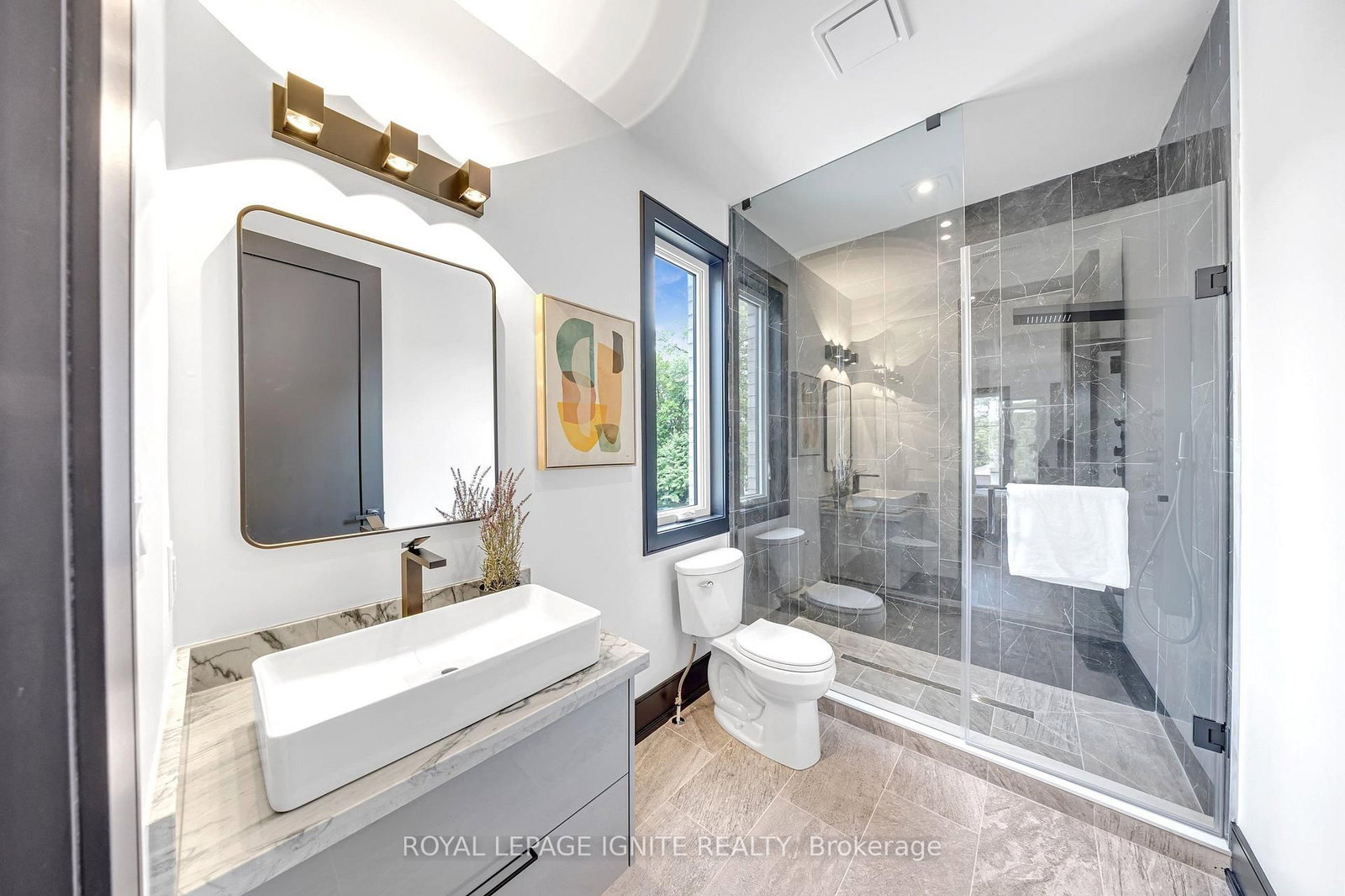 15 Deblyn Drive E • Toronto, ON photo 22