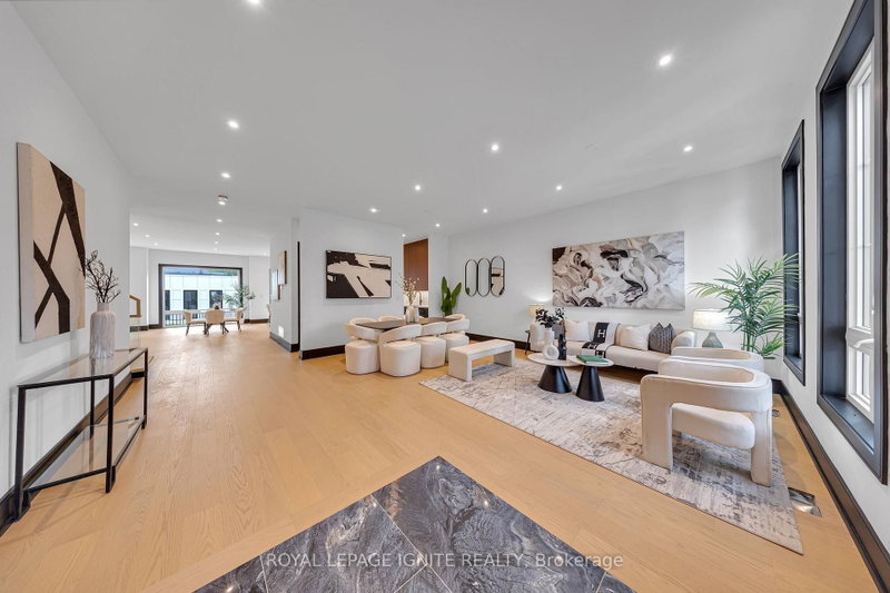 15 Deblyn Drive E