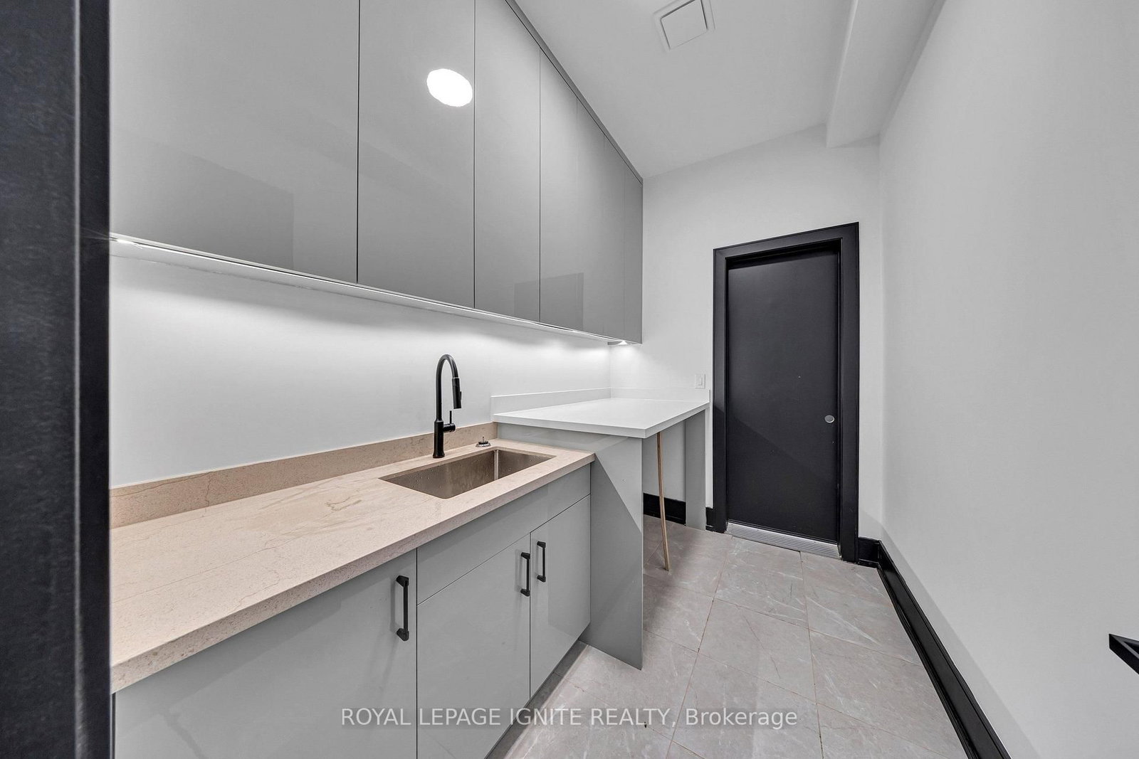 15 Deblyn Drive E • Toronto, ON photo 40