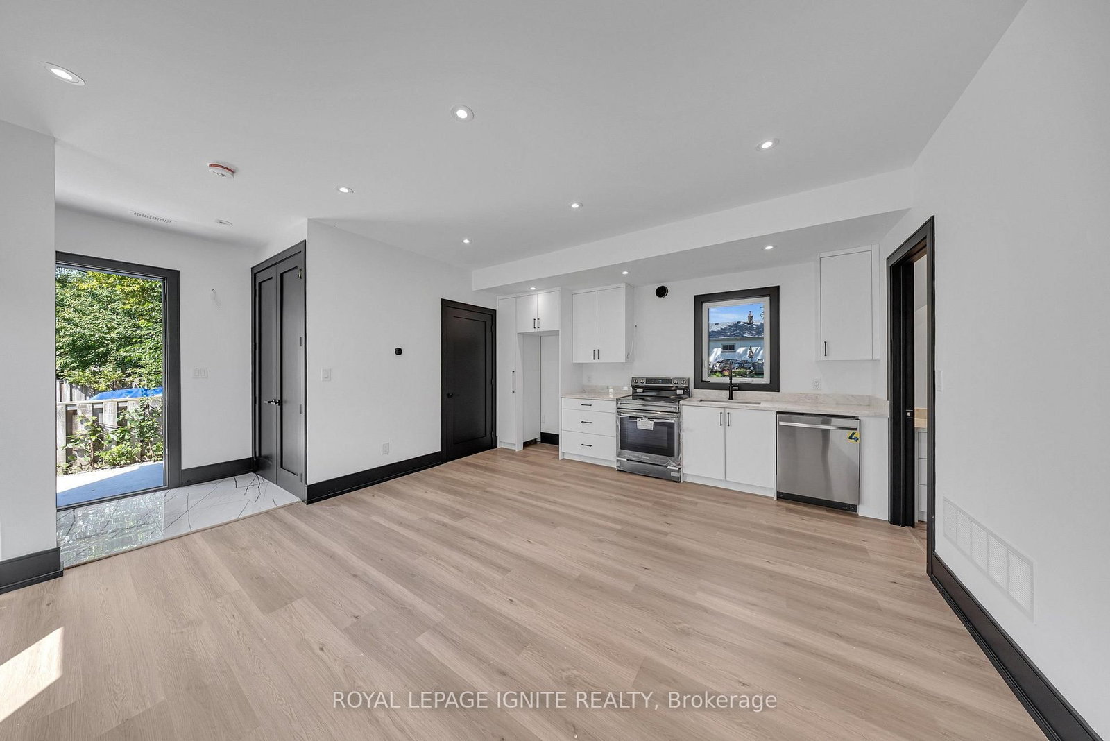 15 Deblyn Drive E • Toronto, ON photo 46