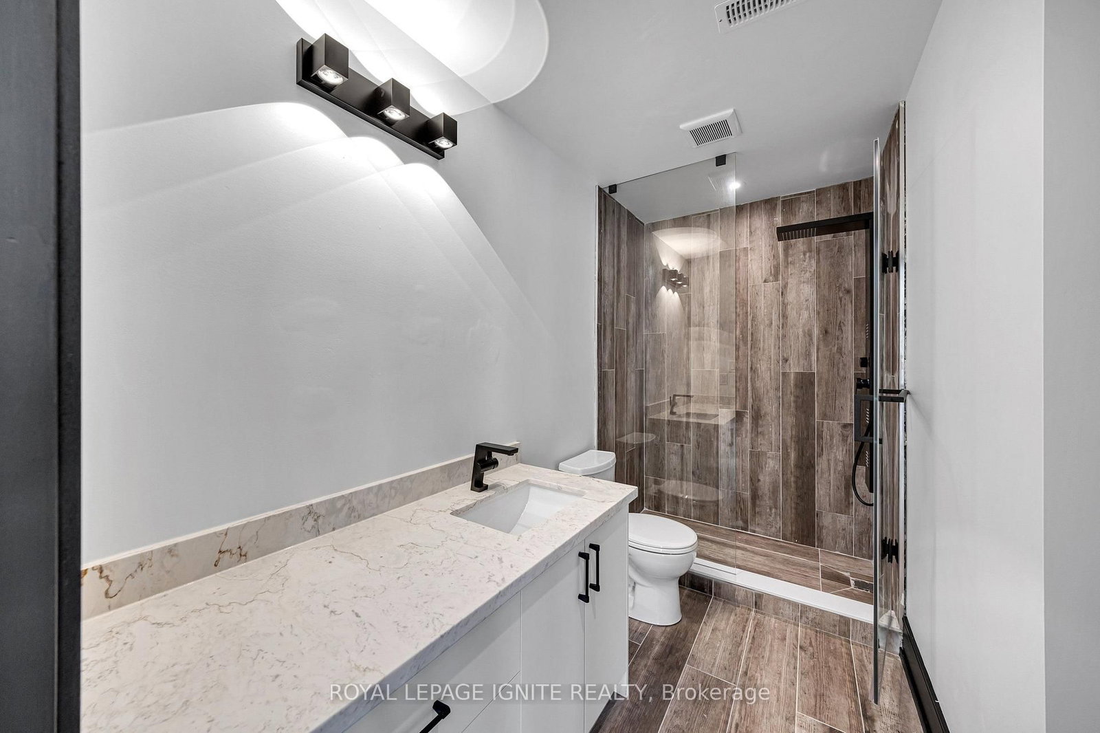 15 Deblyn Drive E • Toronto, ON photo 48