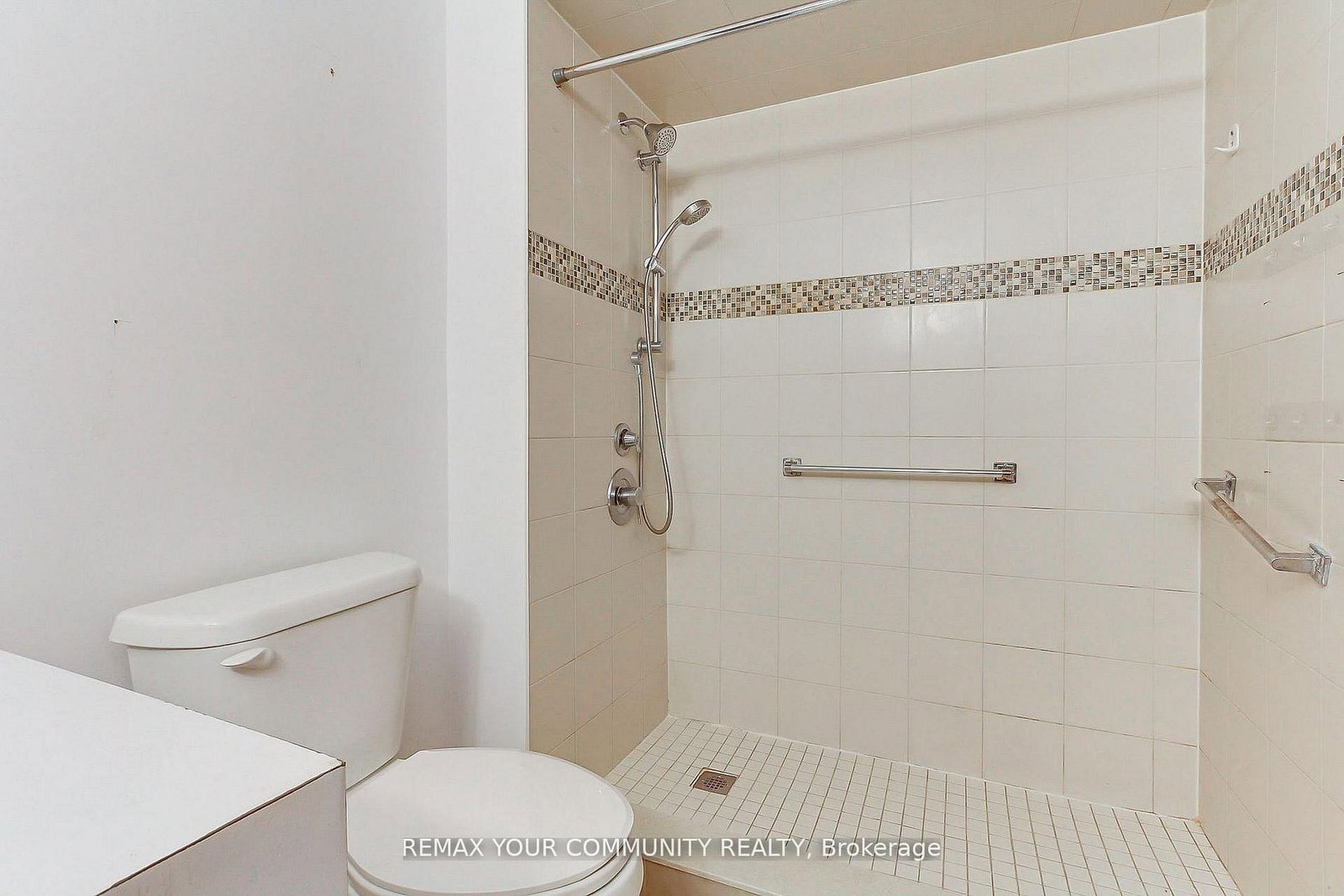 41A North Edgely Avenue • Toronto, ON photo 21