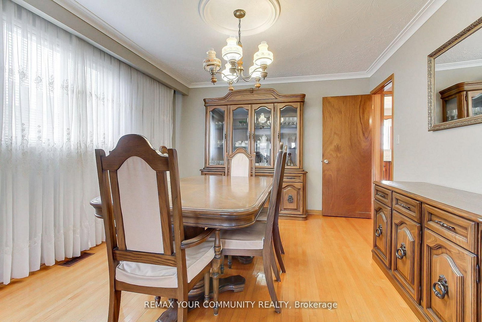 41A North Edgely Avenue • Toronto, ON photo 6