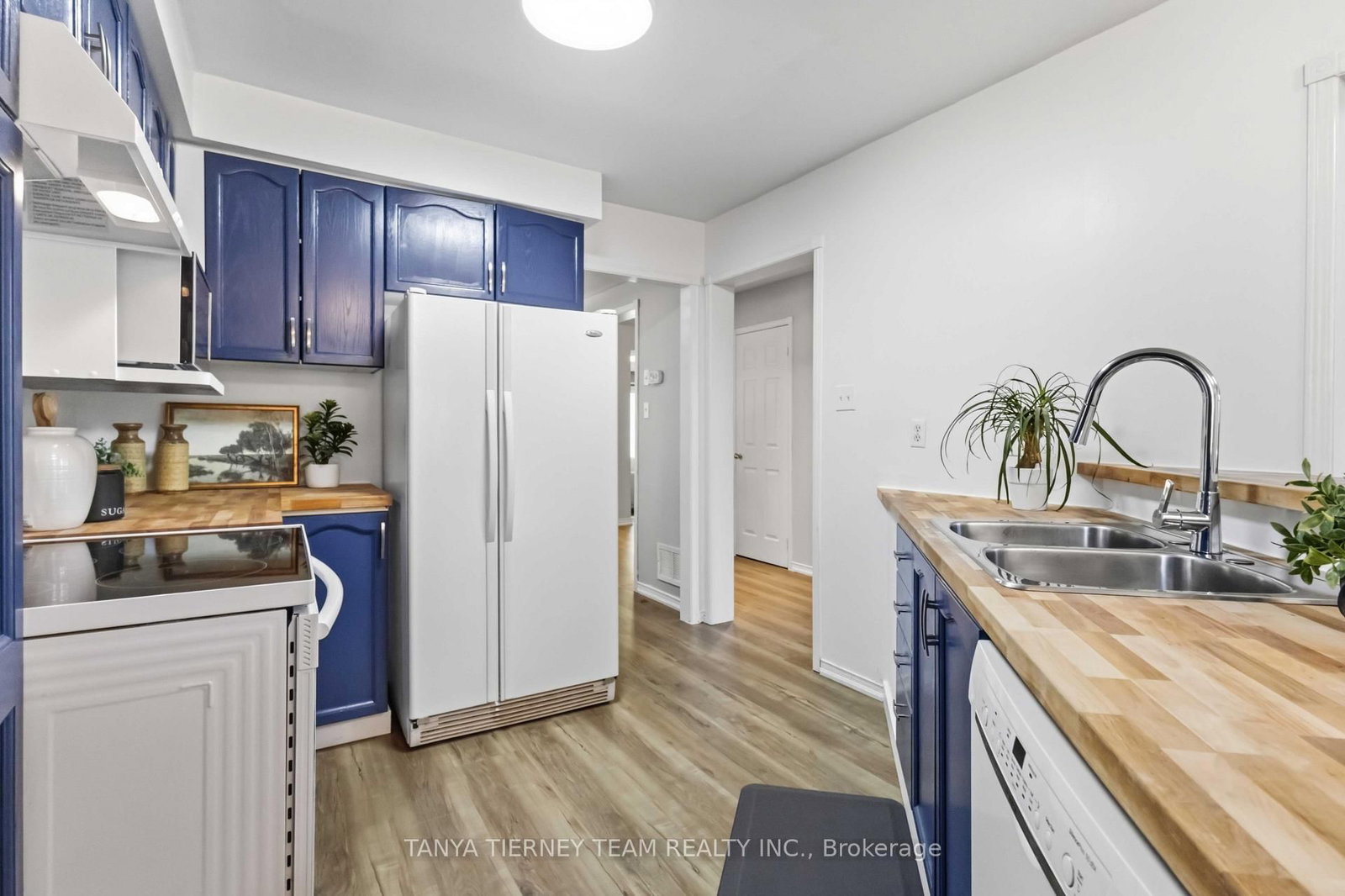 36 Zachary Place • Whitby, ON photo 16