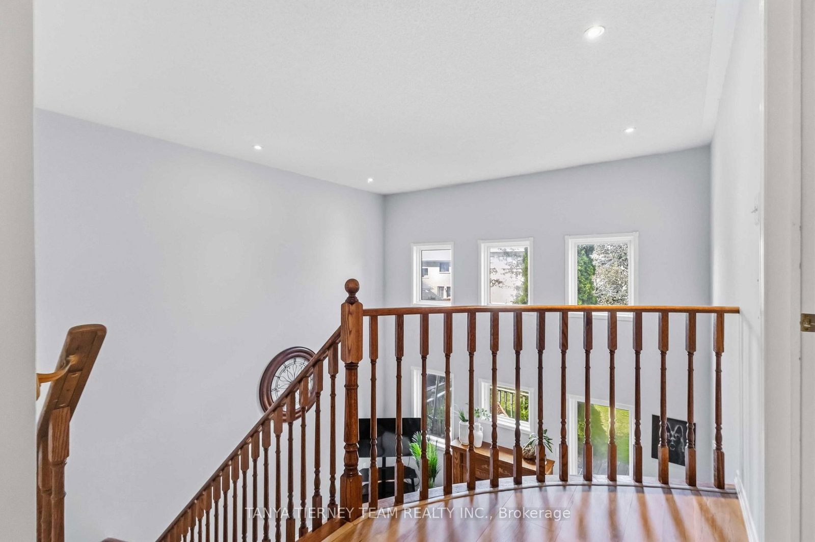 36 Zachary Place • Whitby, ON photo 28