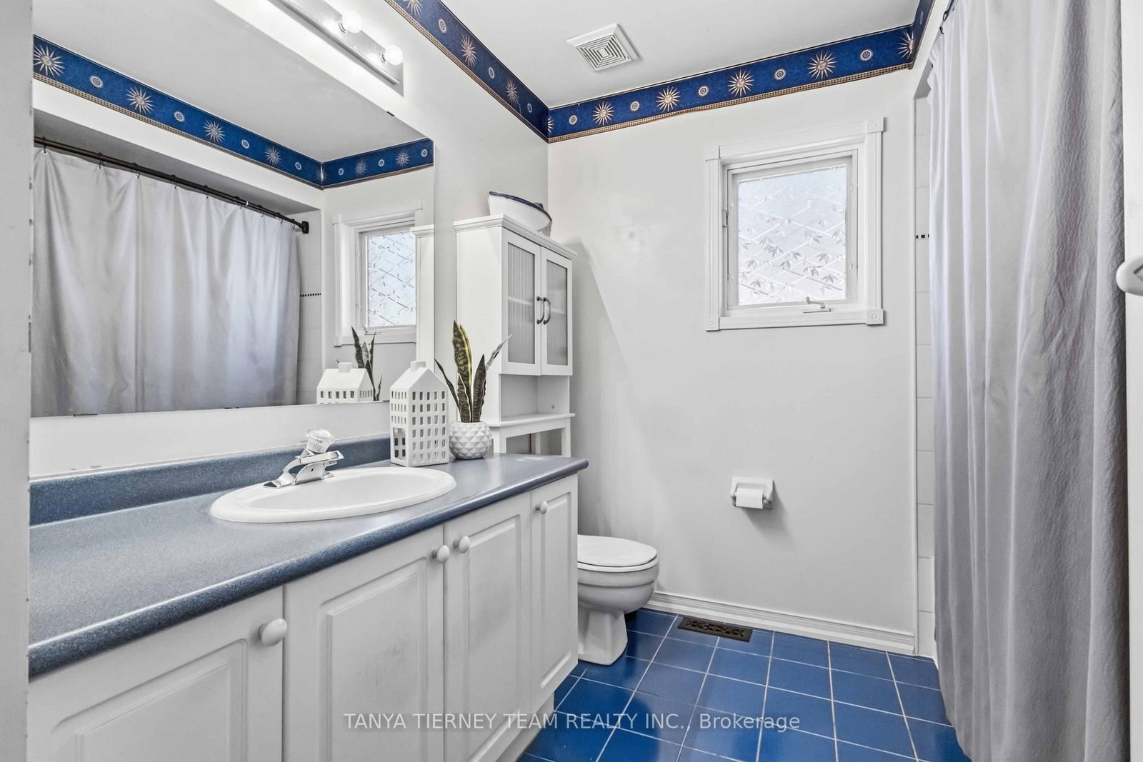 36 Zachary Place • Whitby, ON photo 37