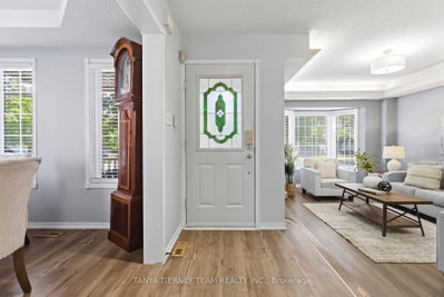 36 Zachary Place • Whitby, ON photo 6