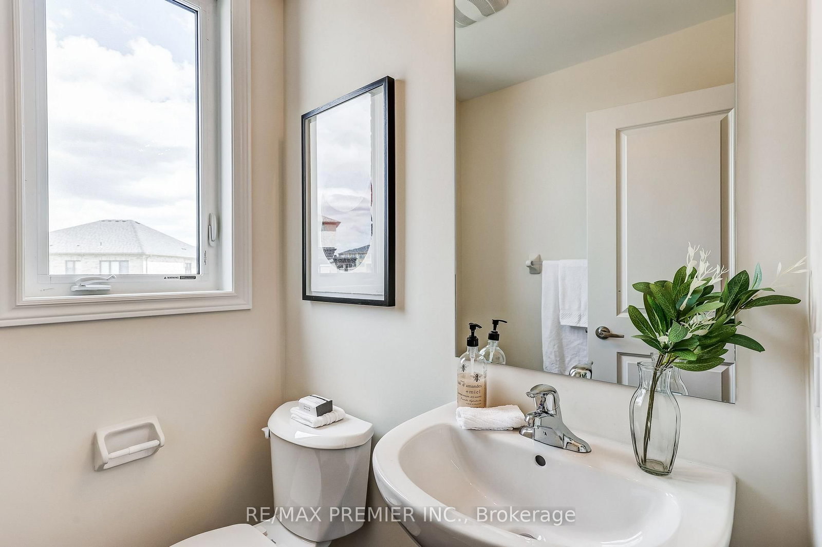 1267 Winding Woods Trail • Pickering, ON photo 9