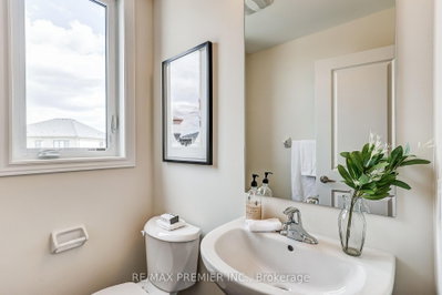 1267 Winding Woods Trail • Pickering, ON photo 9