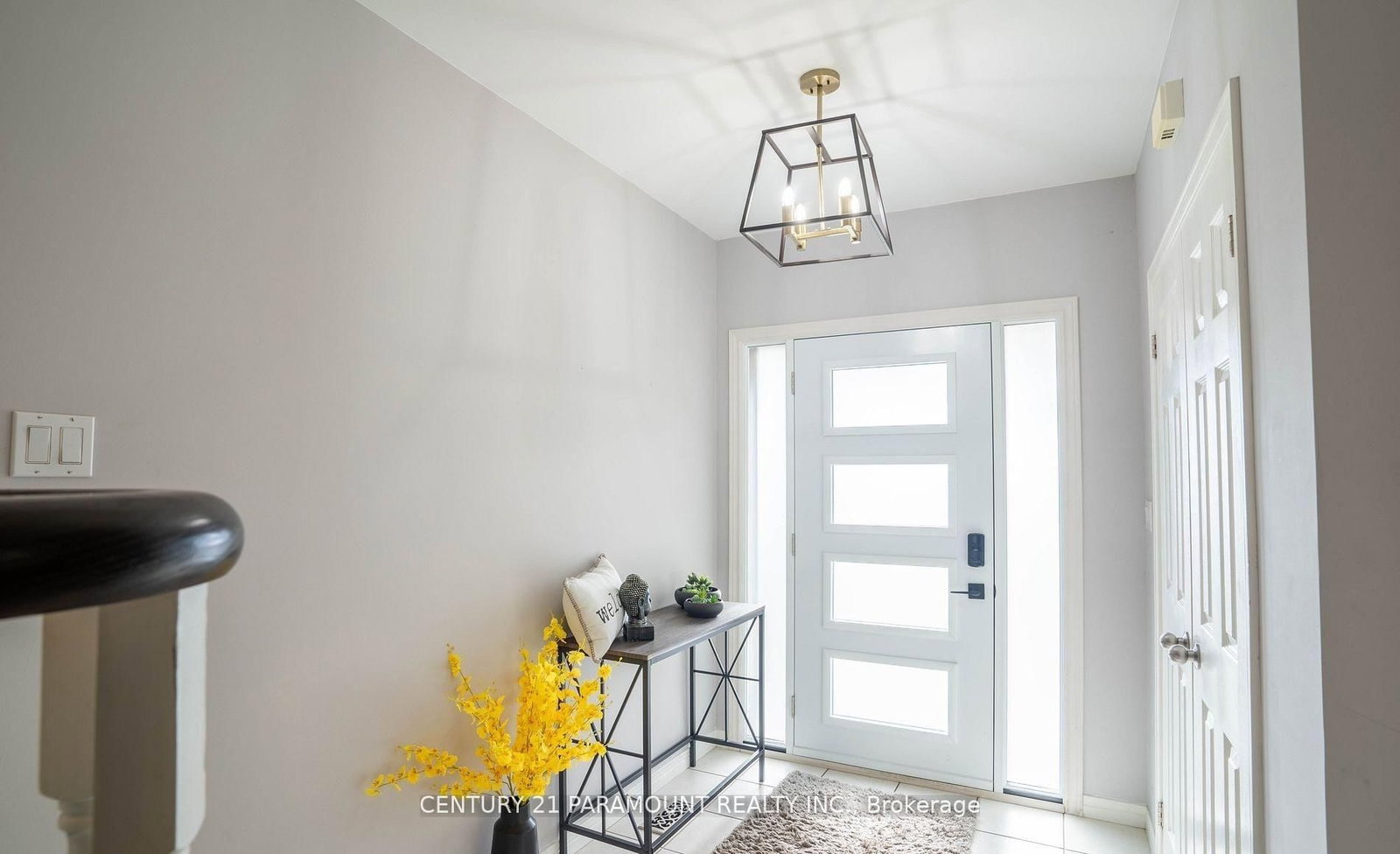 100 Fieldcrest Avenue • Clarington, ON photo 3