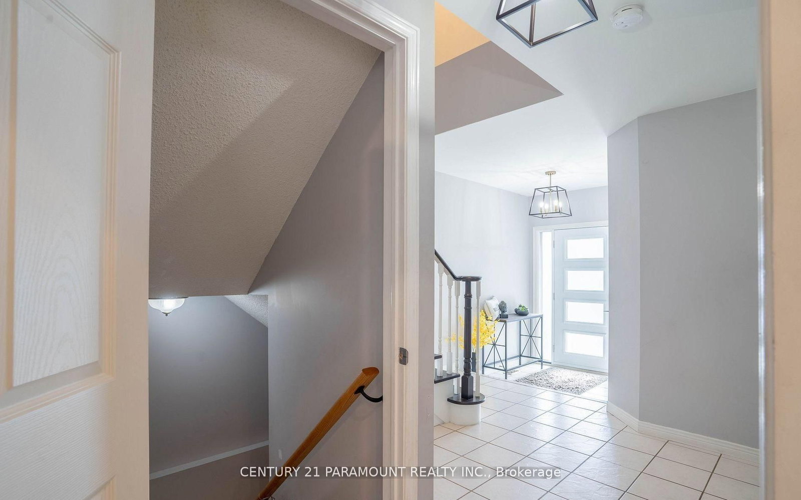 100 Fieldcrest Avenue • Clarington, ON photo 4