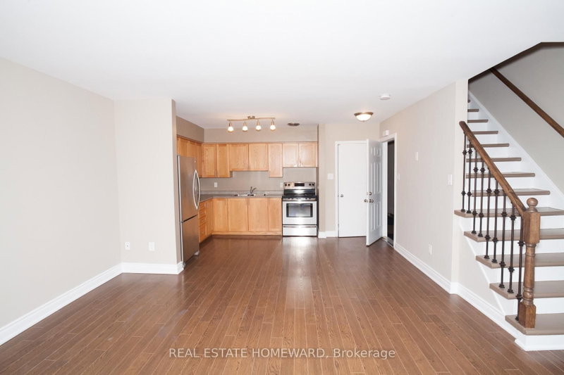B - B-920 Pape Avenue