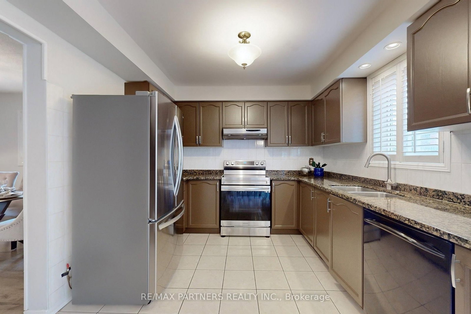 15 Ribblesdale Drive • Whitby, ON photo 10
