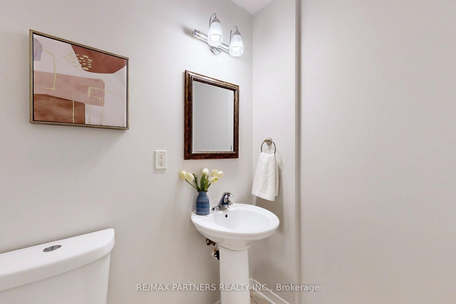 15 Ribblesdale Drive • Whitby, ON photo 12