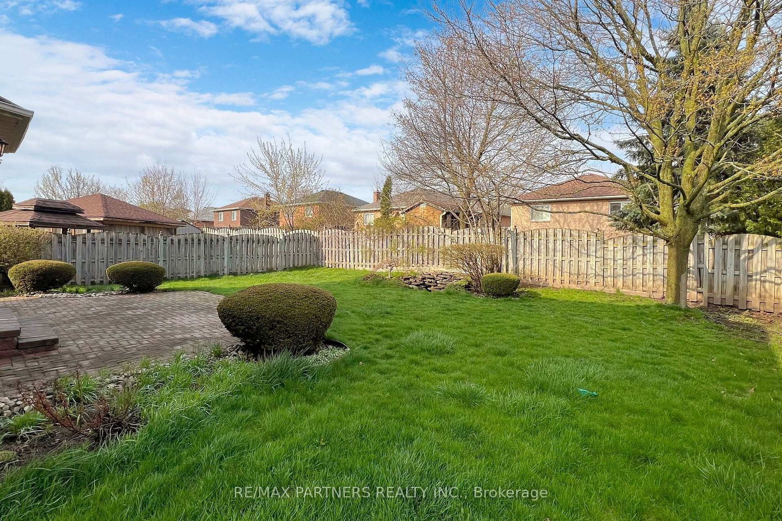 15 Ribblesdale Drive • Whitby, ON photo 38