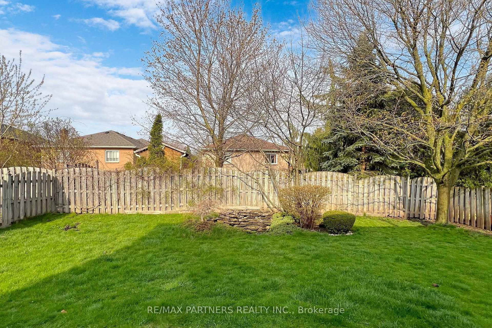 15 Ribblesdale Drive • Whitby, ON photo 39