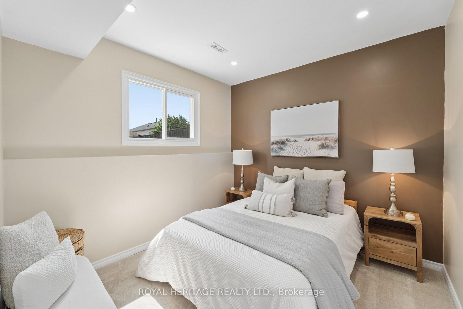28 Glanville Crescent • Clarington, ON photo 17